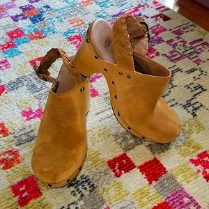 UGG clogs, US size 9